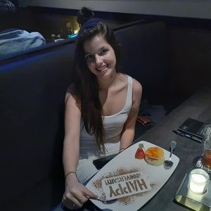 Meet your Posher, Corina